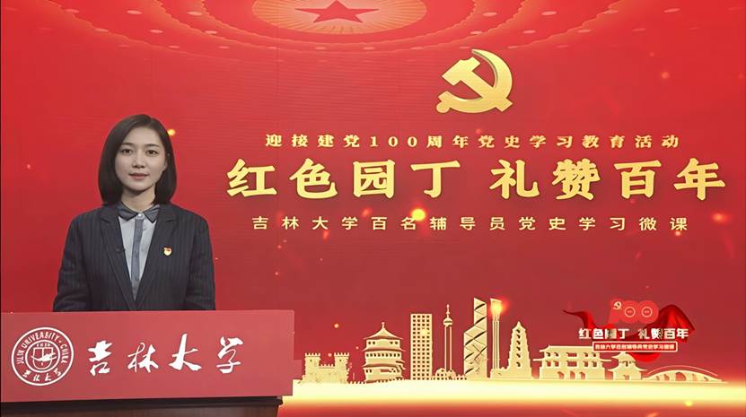 细碎的阳光落在程思阳泛着旧时光的笔记
